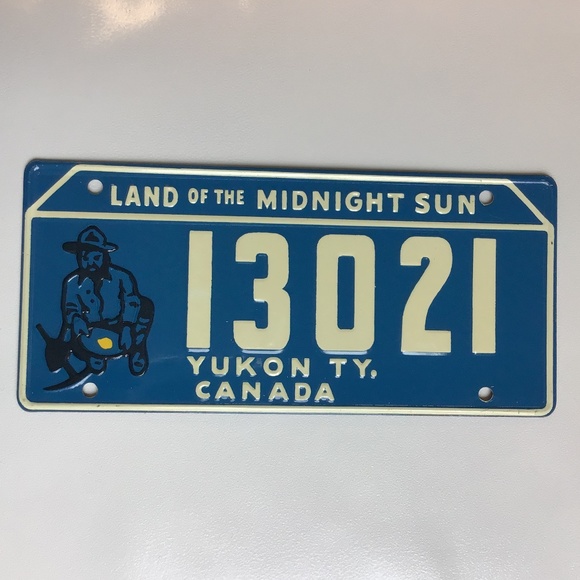 Vintage Yukon Territory Canada License Plate Bicycle Metal Mini - Picture 1 of 12